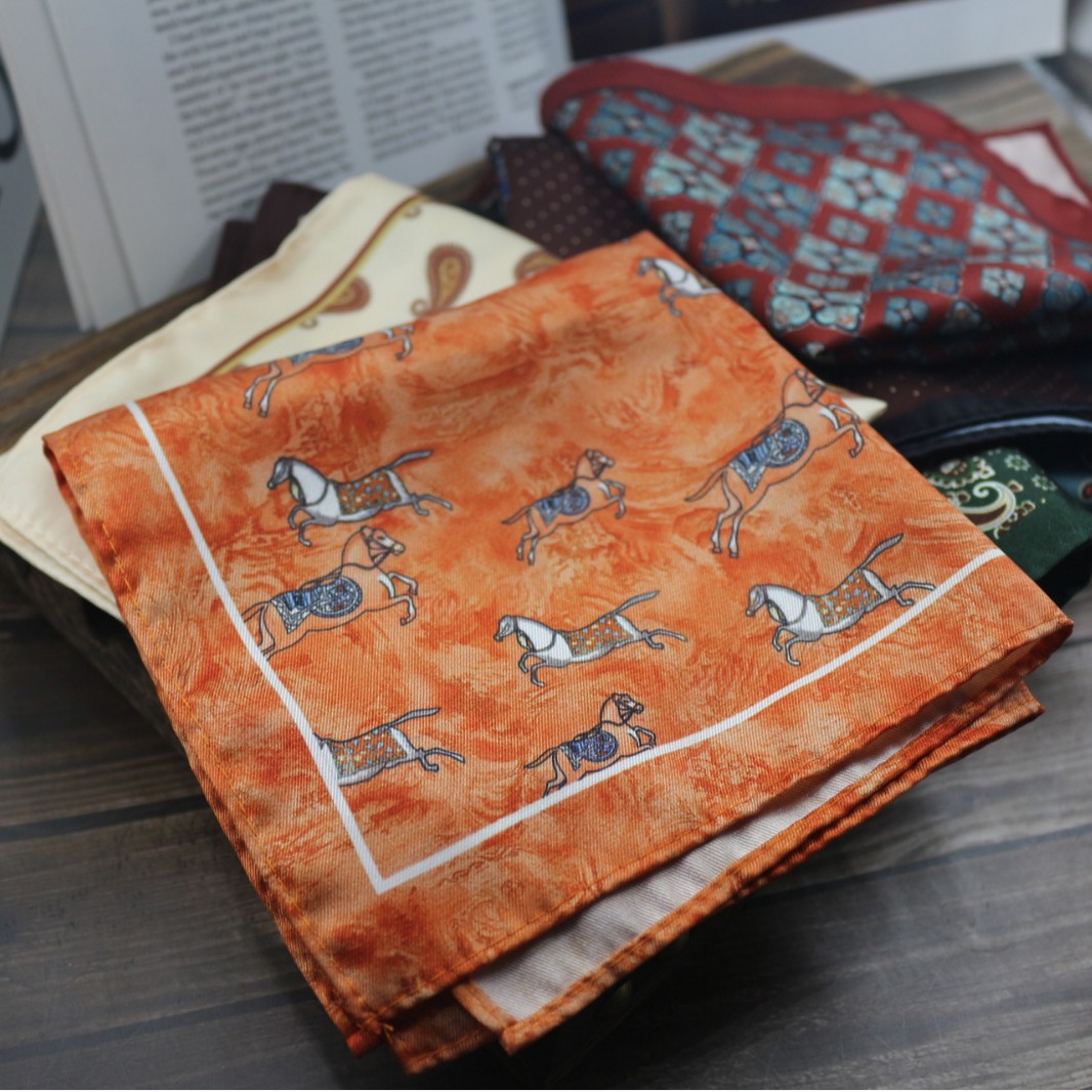 Men Formal Wear With Scarf - Sapu Tangan Pria Motif Vintage untuk
